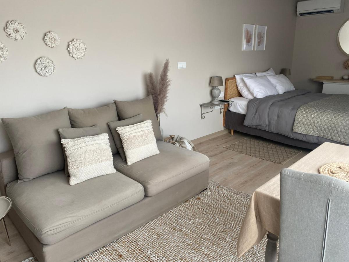 La Petite Campagne Bed & Breakfast Mane  Екстериор снимка